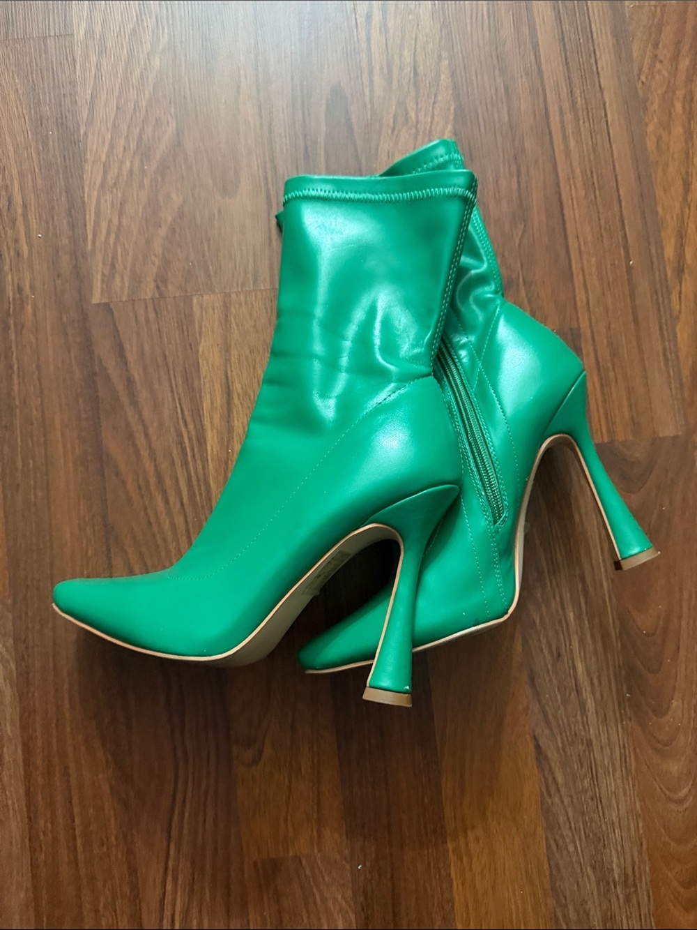 Bright Green Mid-Calf Stiletto Heeled Boots - Picture 3 of 4